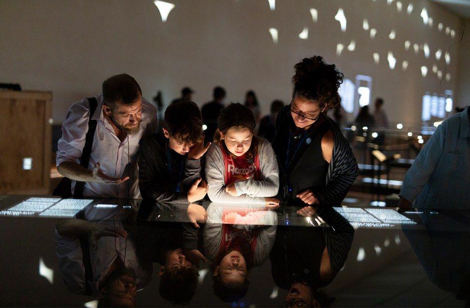 הספרייה הלאומית מזמינה אתכם להצטרף לסיור מודרך לקהל הרחב!