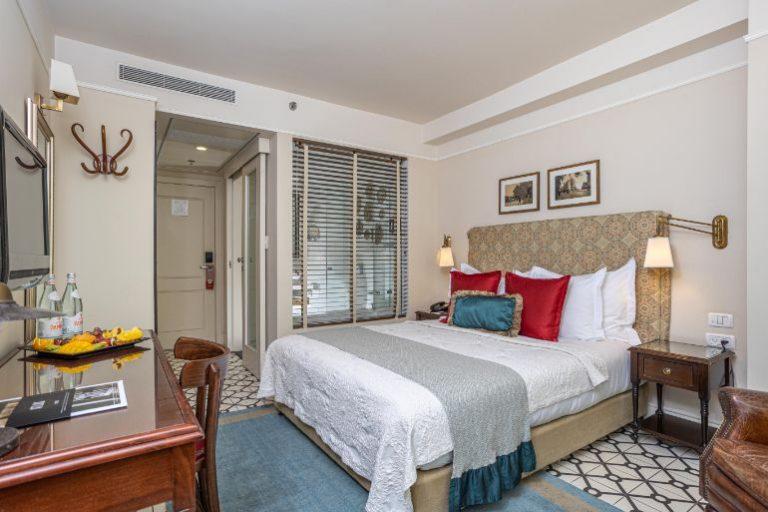 Rooms at the Arthur Hotel