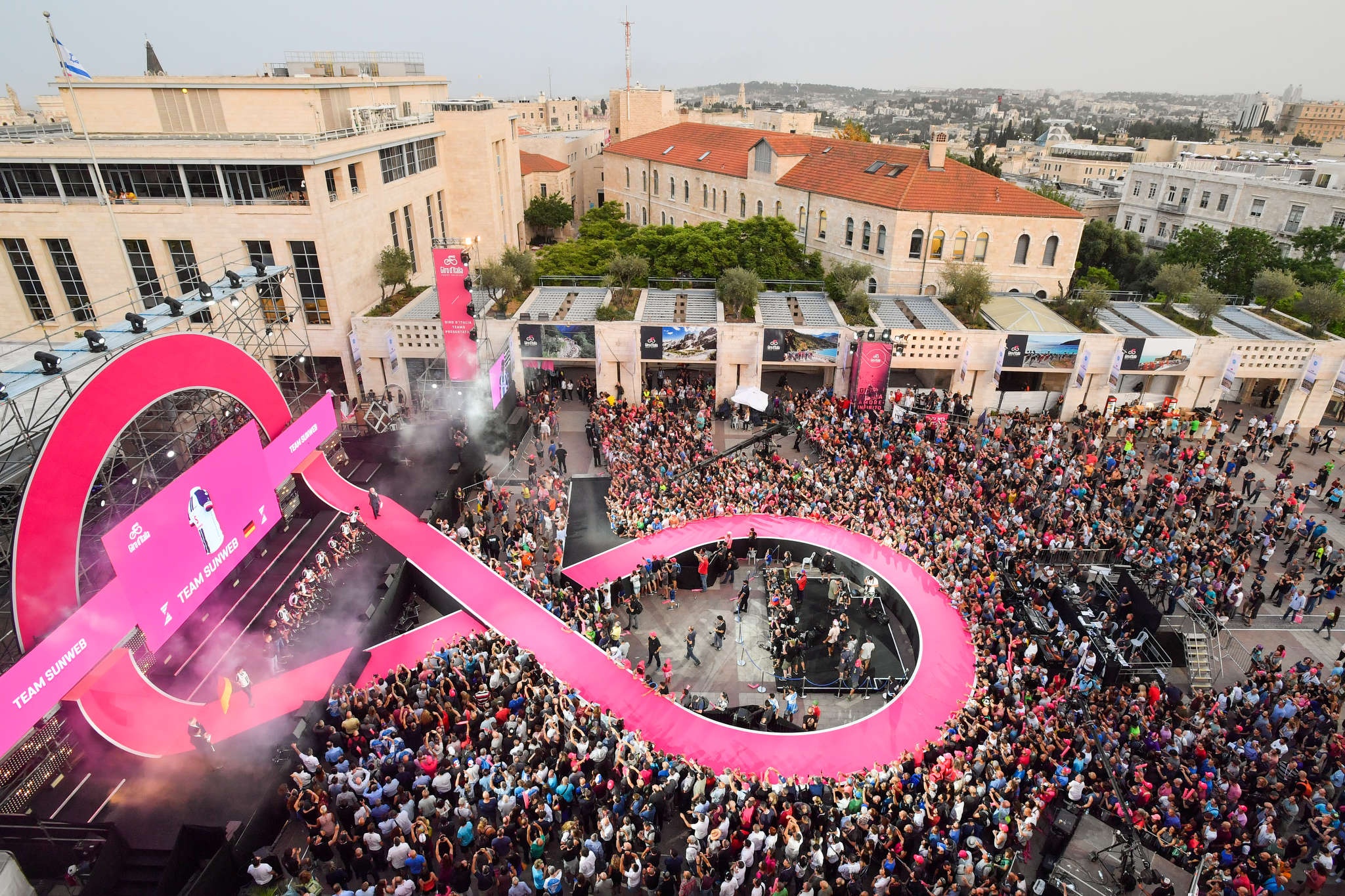 צילום של קבוצת קומטק