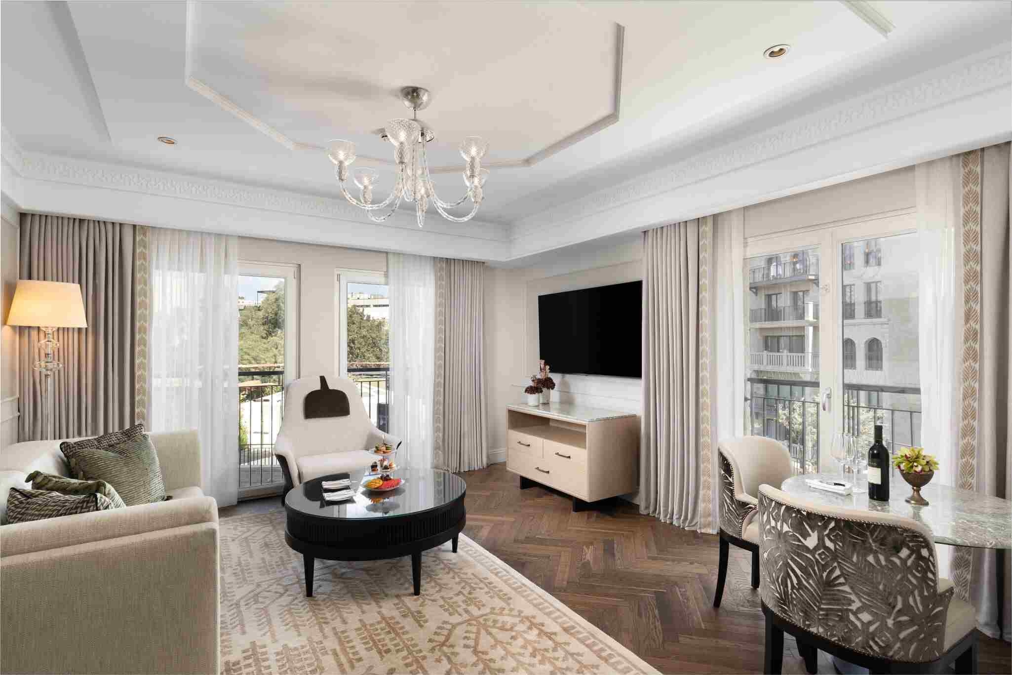 Waldorf Astoria Bedroom