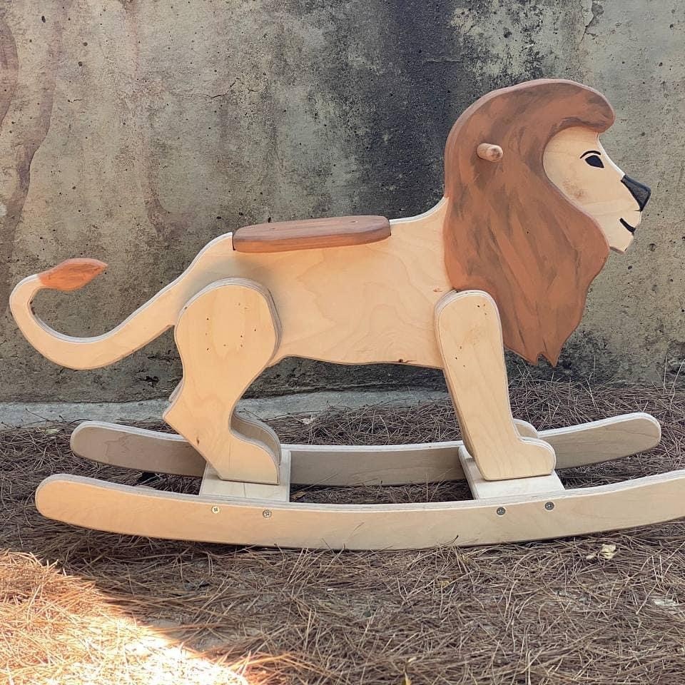 צילום של סדנת נגרות חוויתית ״עץ משפחה״ - יוצרים זכרונות בעץ