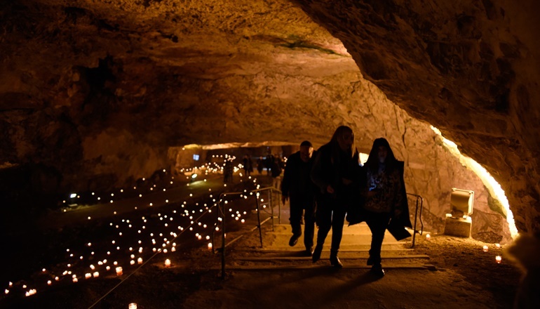 photo of Zedekiah's Cave, King Solomon's Quarries