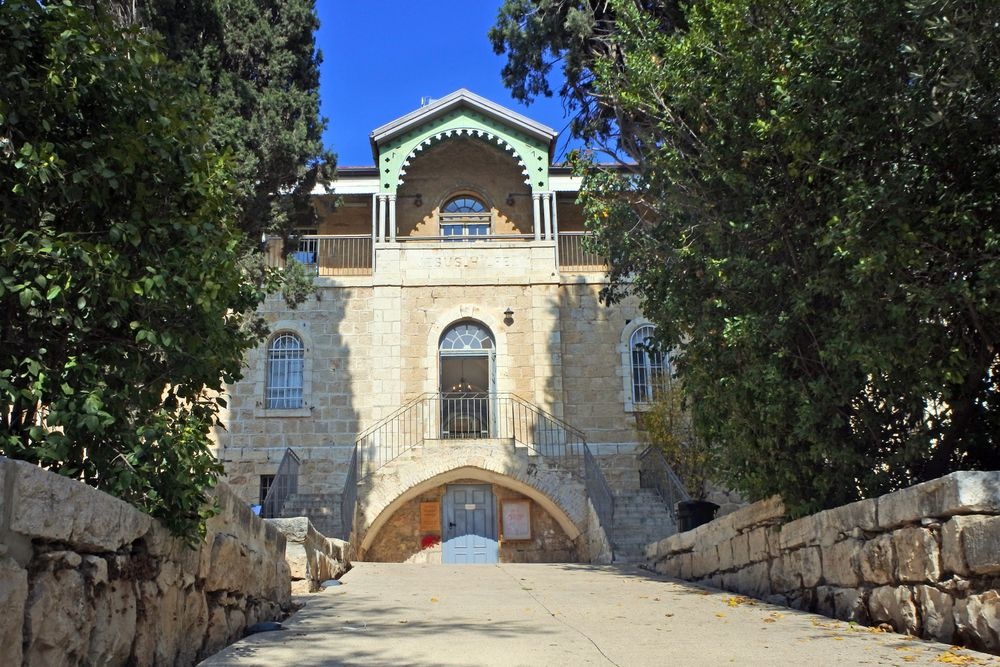 Hansen House