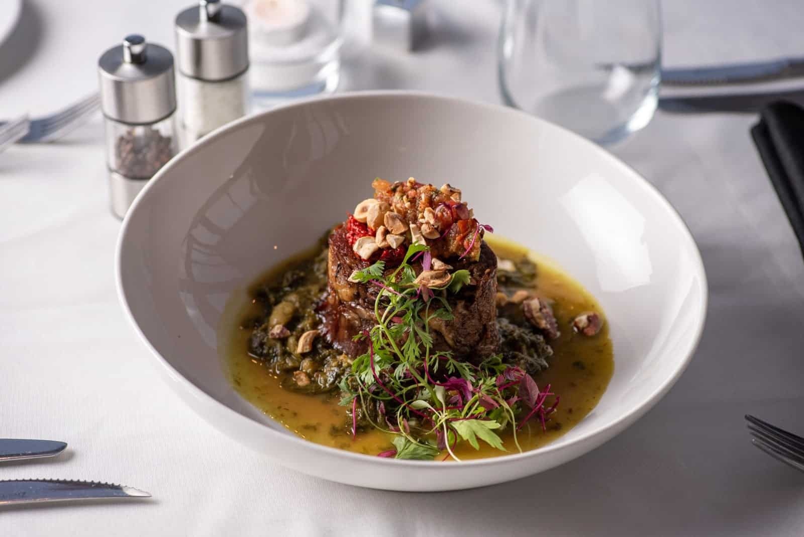 צילום של מסעדת סקיילין במלון גני ירושלים