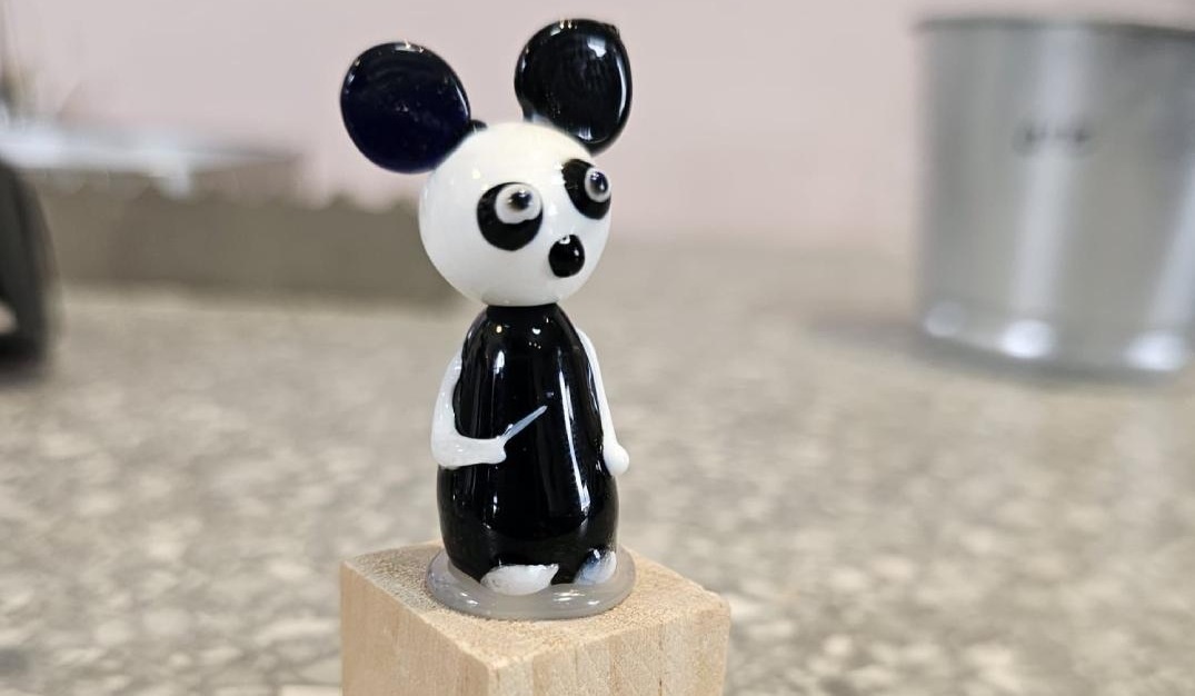 photo of Glass sculpture workshop - Yael and Loch